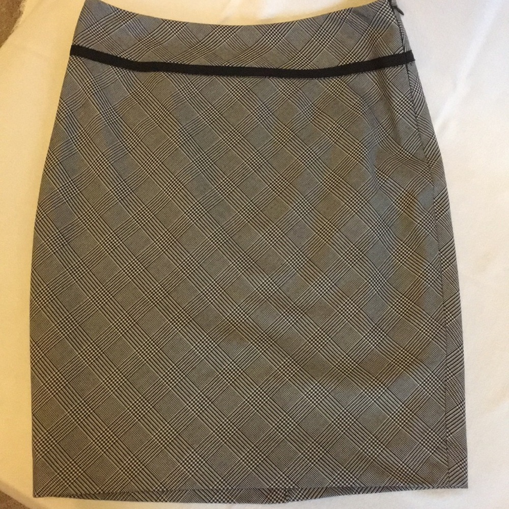 Black and White Plaid Pencil Skirt